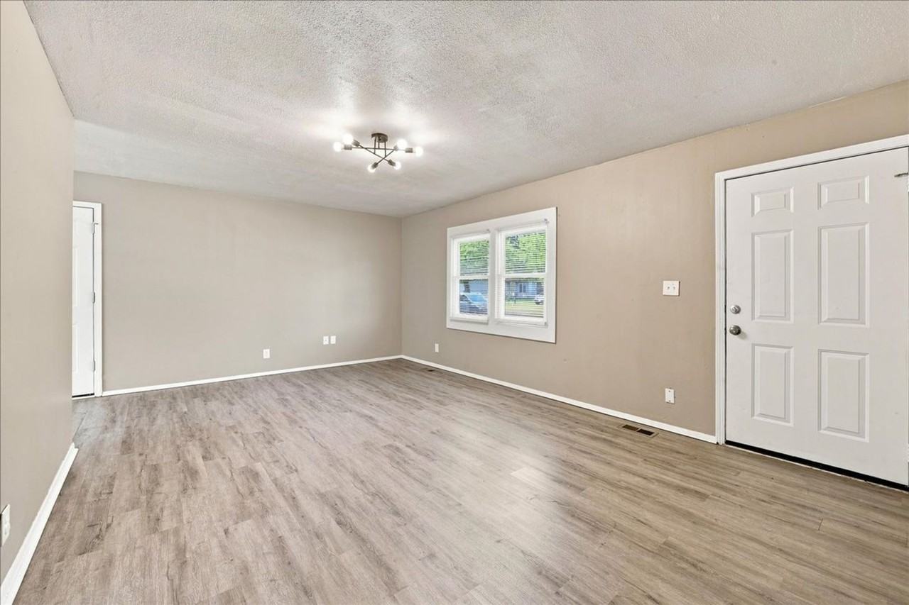 3743 Breen Dr - Photo 3 of 13