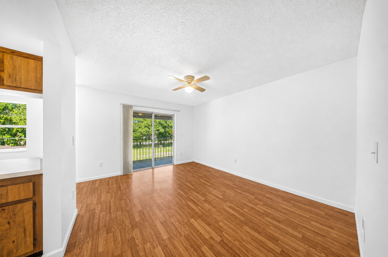 428 Banana Cay Dr #E - Photo 4 of 33