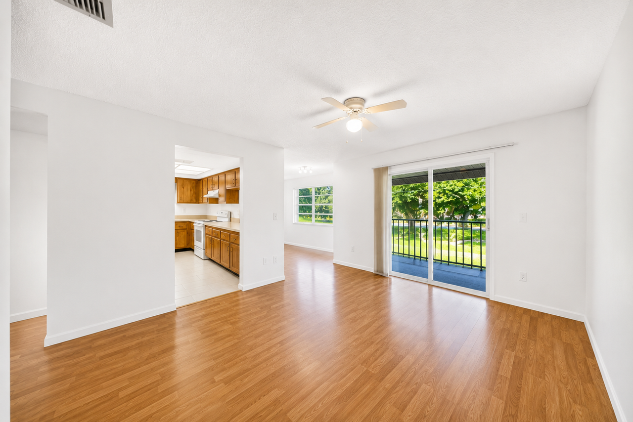 428 Banana Cay Dr #E - Photo 5 of 33