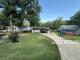 featured image of 300 W Mountain View Dr