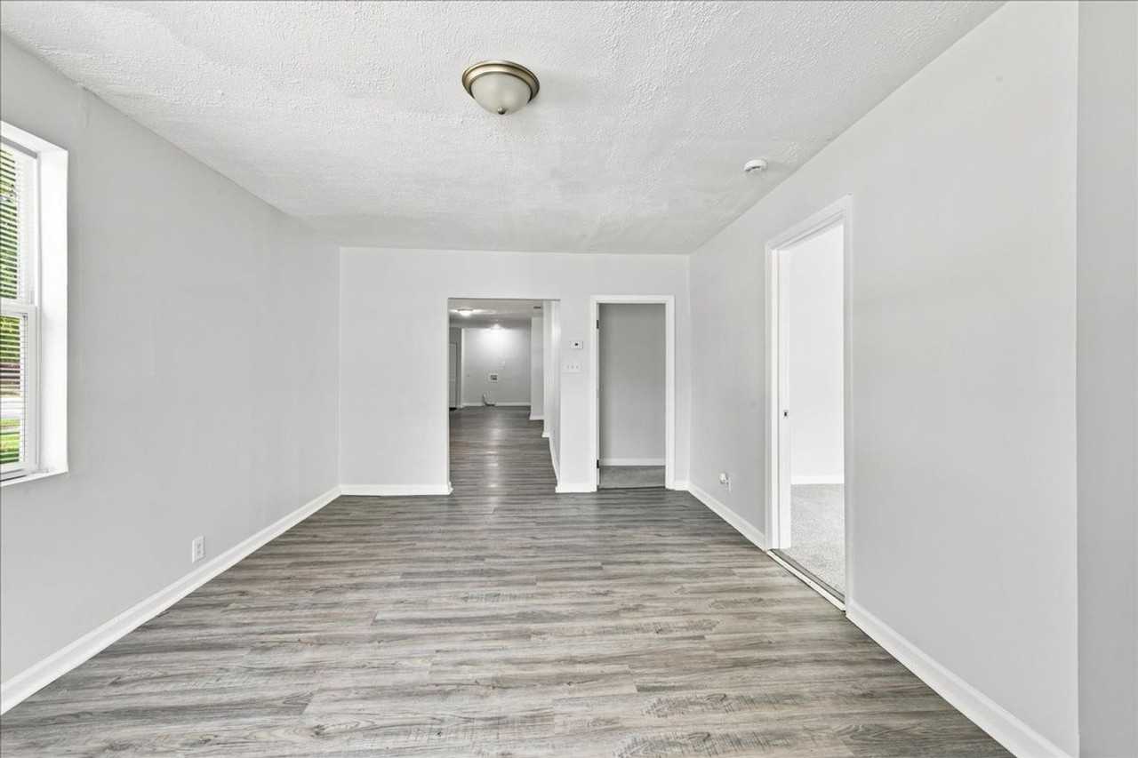 4004 E Michigan St - Photo 6 of 17
