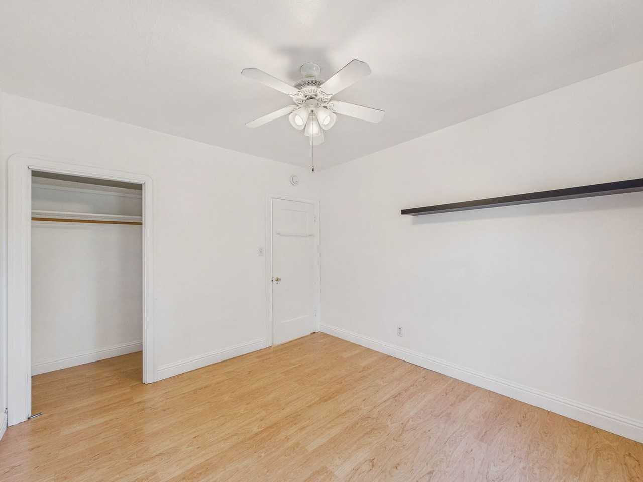 6321 Outlook Ave - Photo 3 of 23