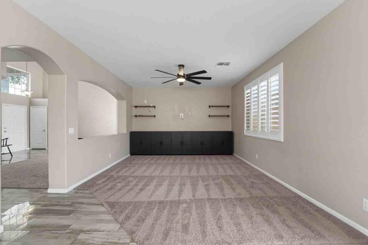 21338 N Cecil Ct - Photo 7 of 43