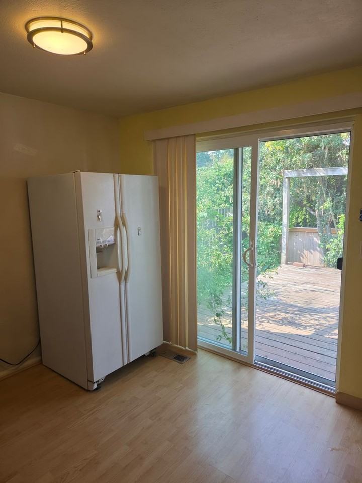 2315 Wilson Ave - Photo 5 of 13