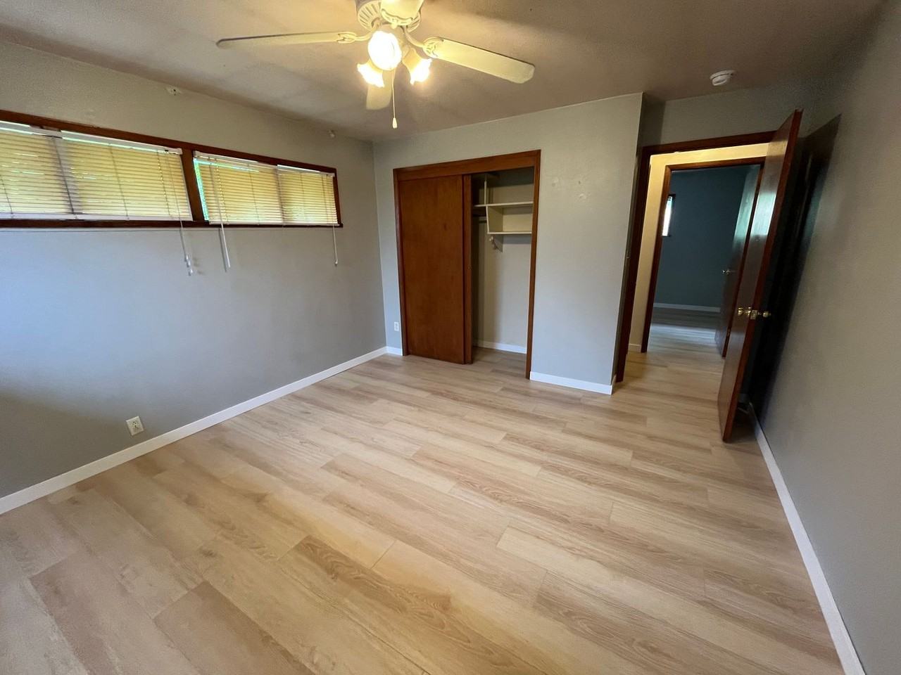 16202 Larch Way - Photo 2 of 4