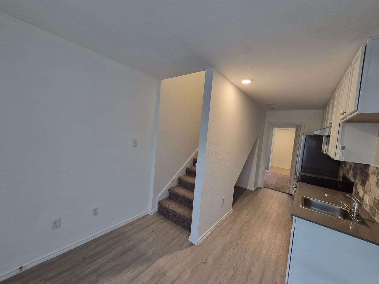 6930 Elm Cv - Photo 3 of 17