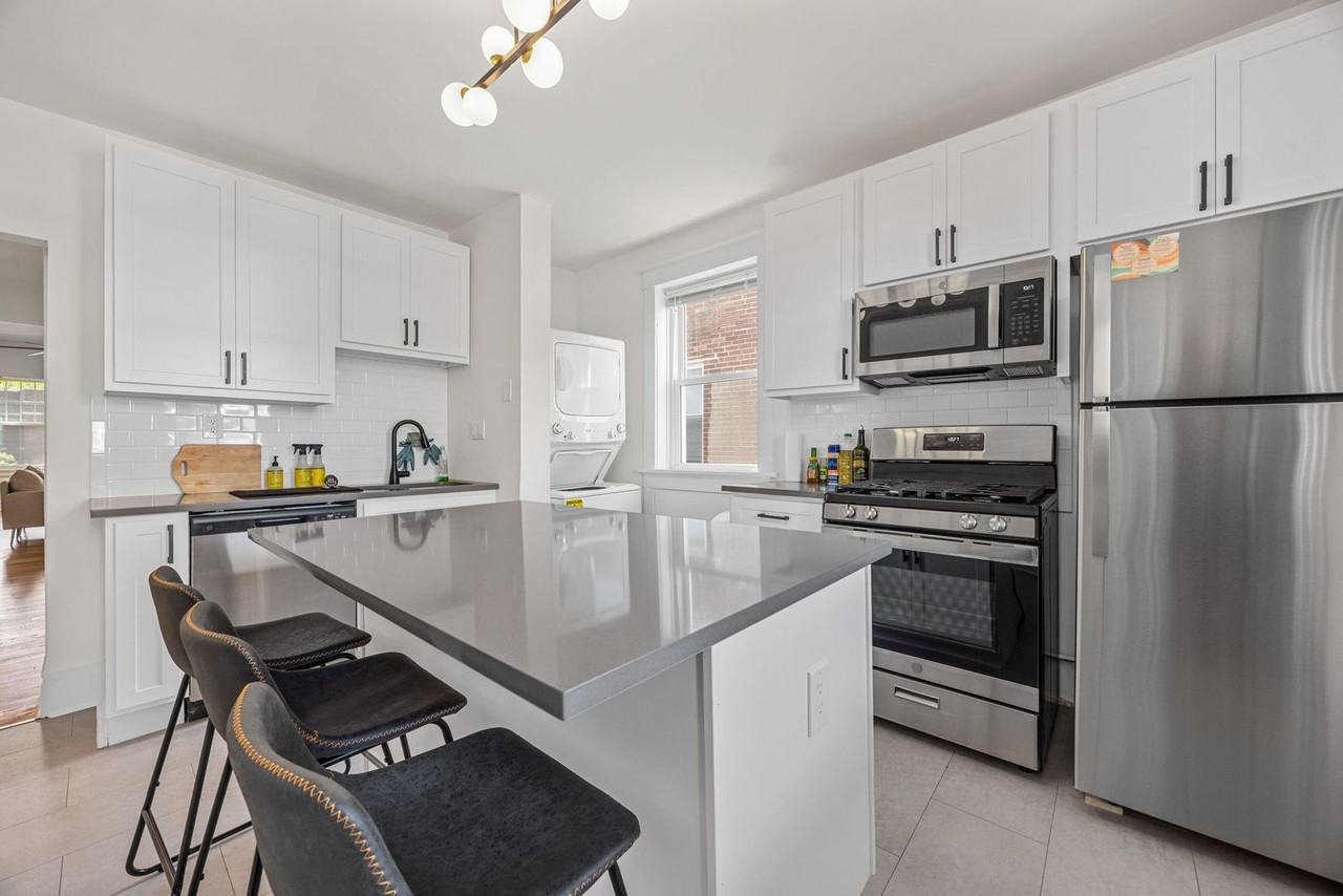 MOSAIC - 721 Interdrive - Now Leasing 27/28 - Photo 4 of 11