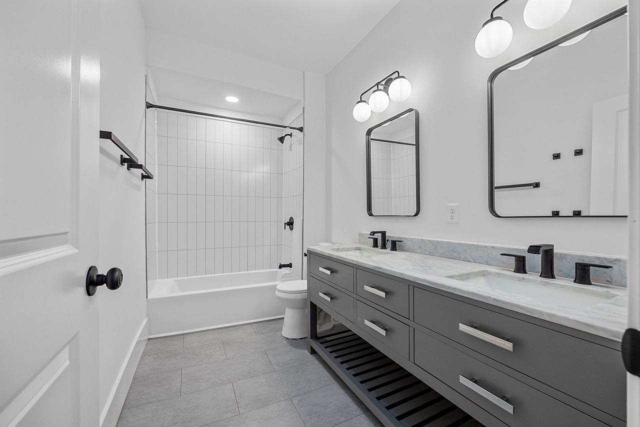 MOSAIC - 729 Westgate - Now Leasing 27/28 - Photo 4 of 13