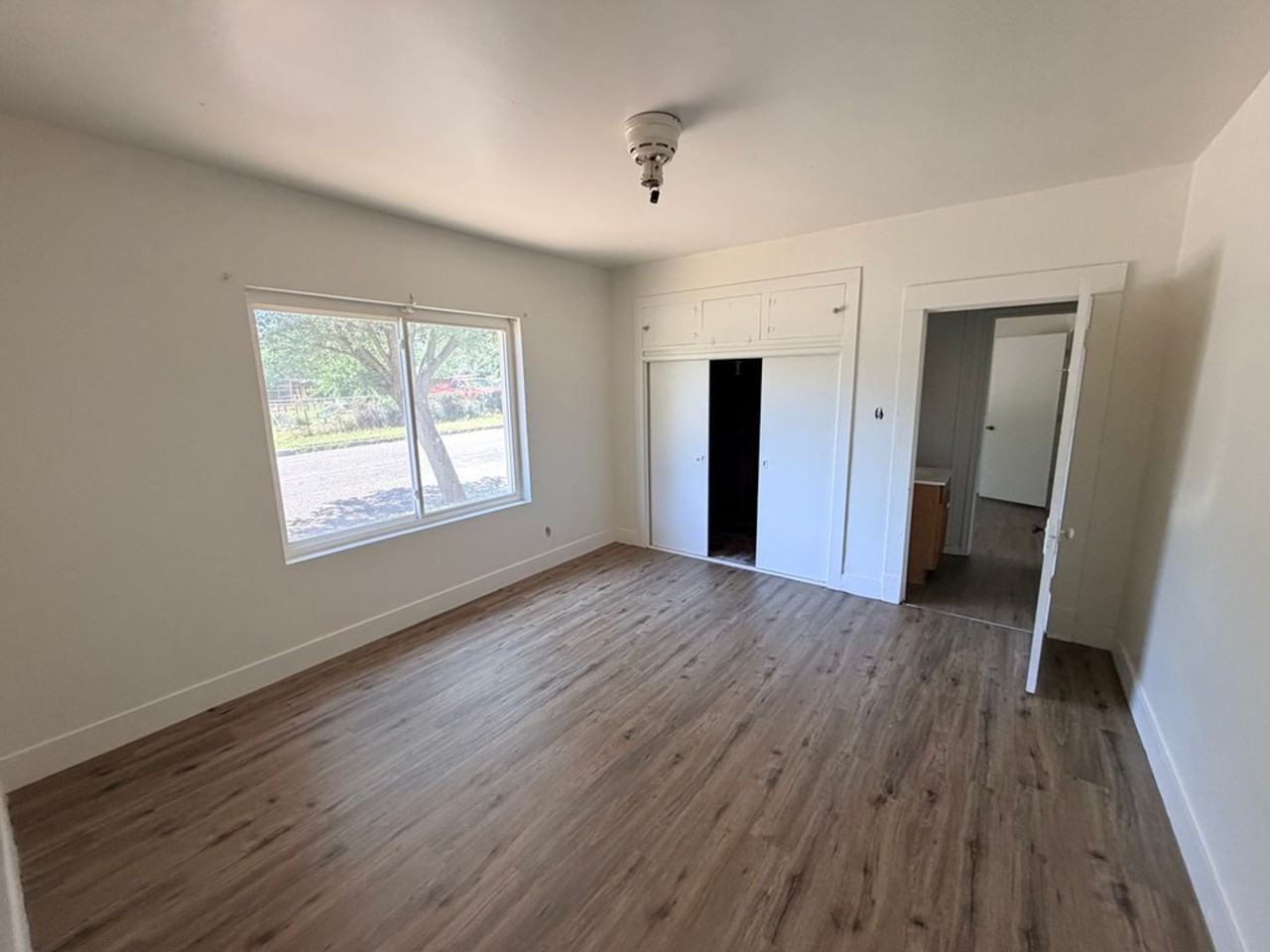 201 N Jefferson St - Photo 5 of 9