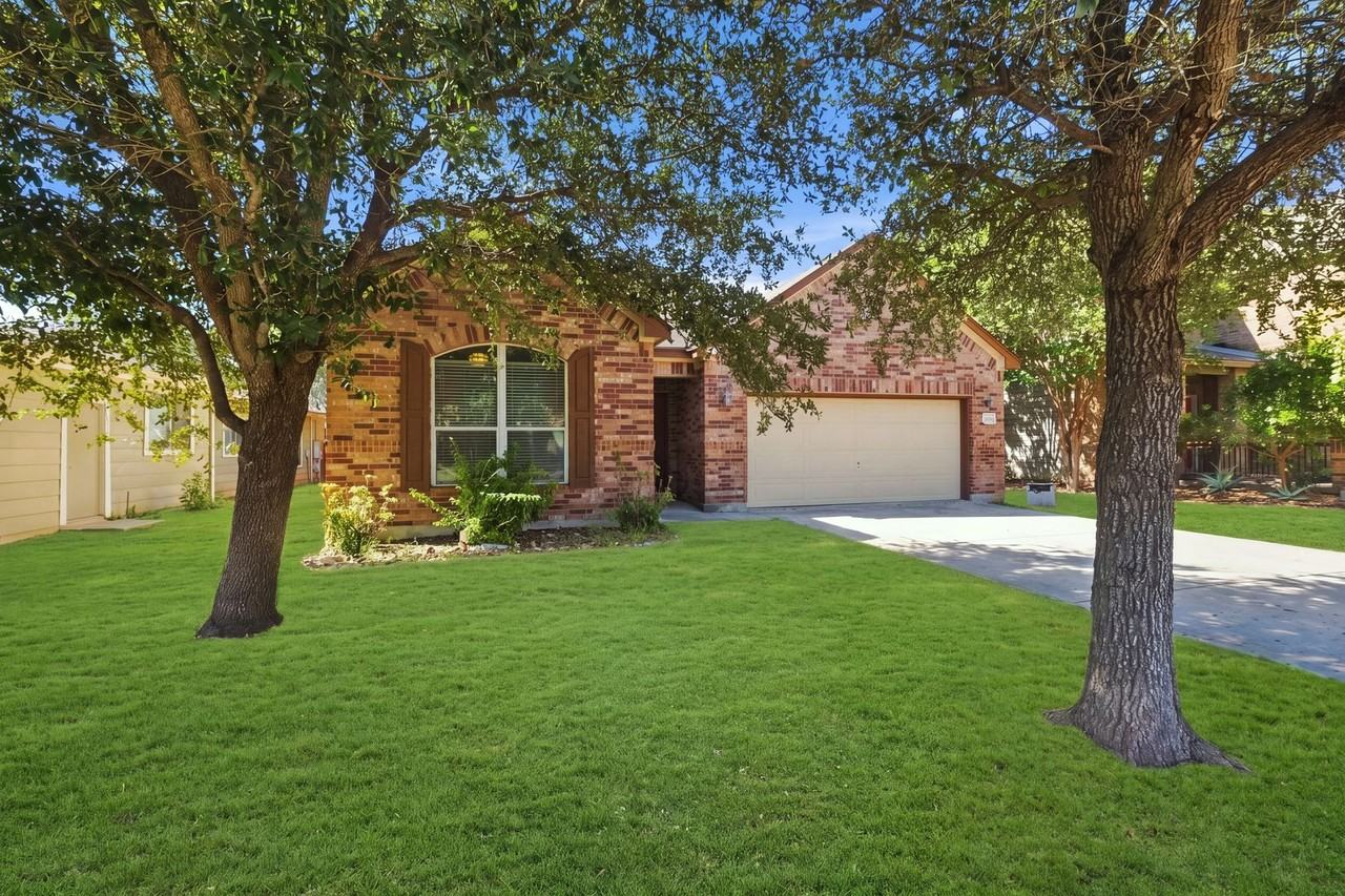 4426 Semora Oak - Photo 3 of 29