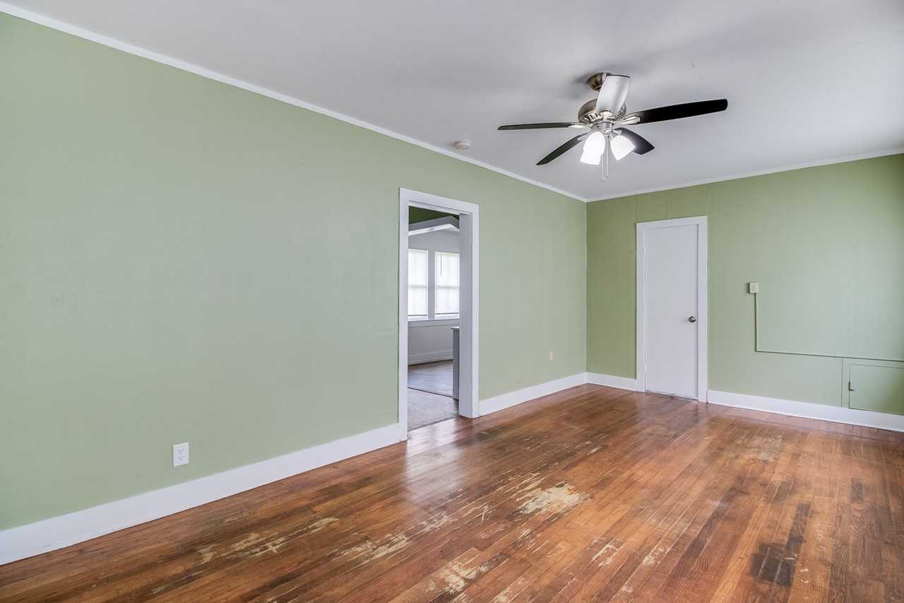 505 E Main St - Photo 3 of 15