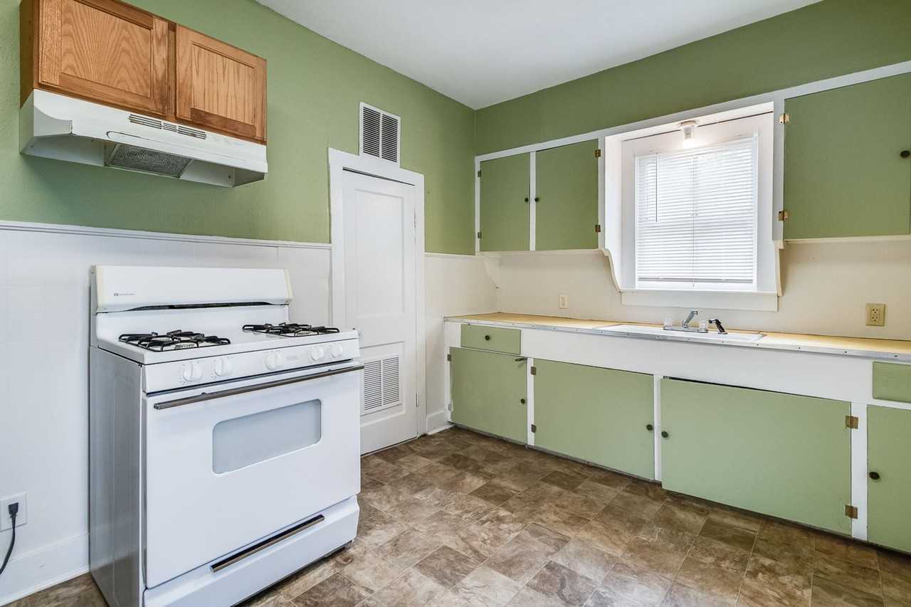 505 E Main St - Photo 5 of 15