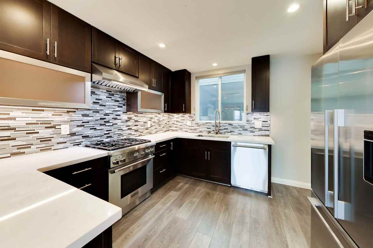 4024 Lawton St - Photo 5 of 46