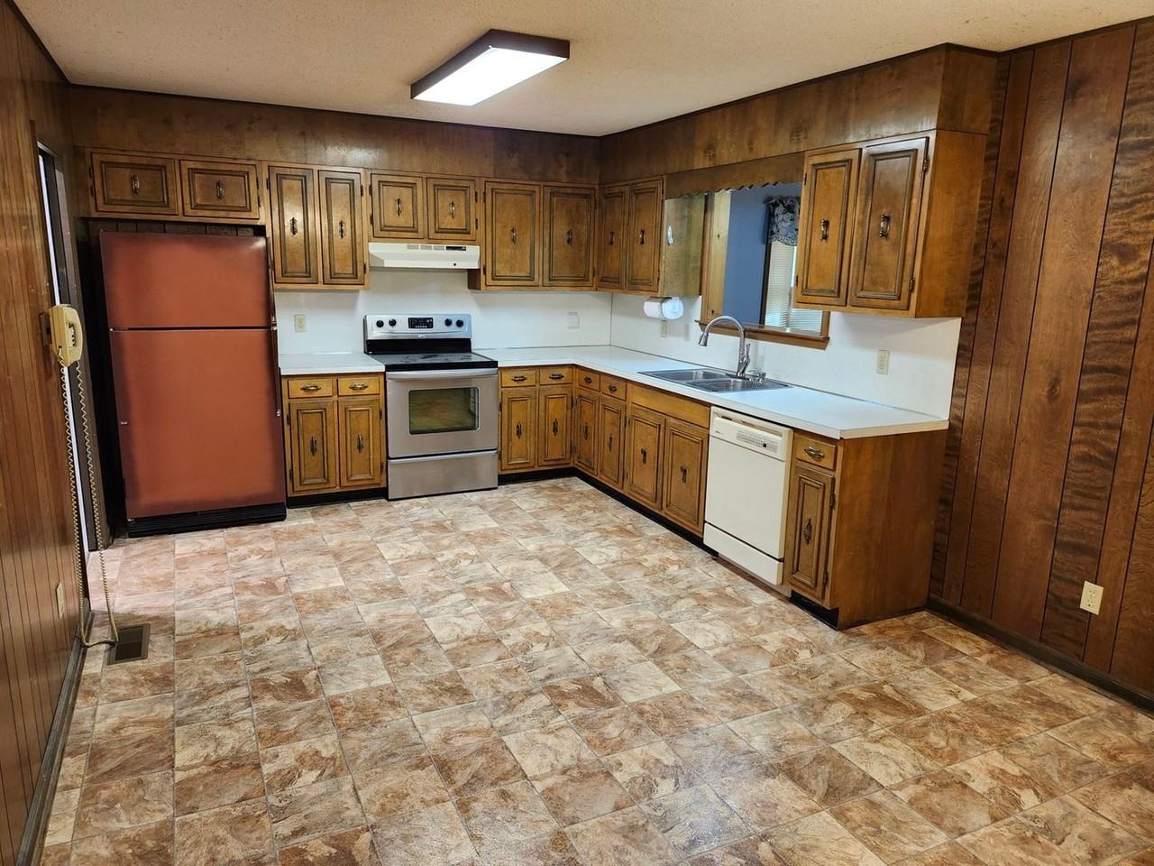 6067 Browntown Rd - Photo 2 of 17