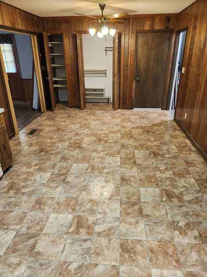 6067 Browntown Rd - Photo 7 of 17