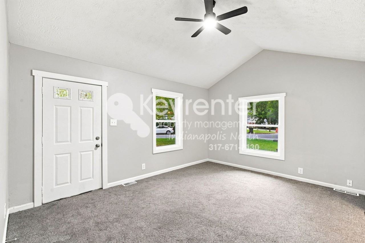 4006 Millersville Dr - Photo 2 of 8