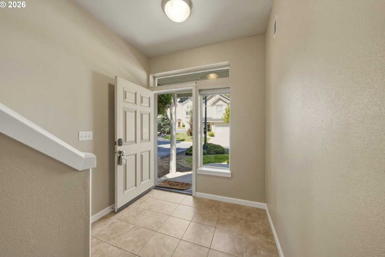 2201 Ne 140th St - Photo 4 of 35
