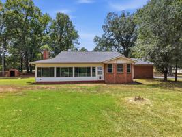 featured image of 3202 Highway 290