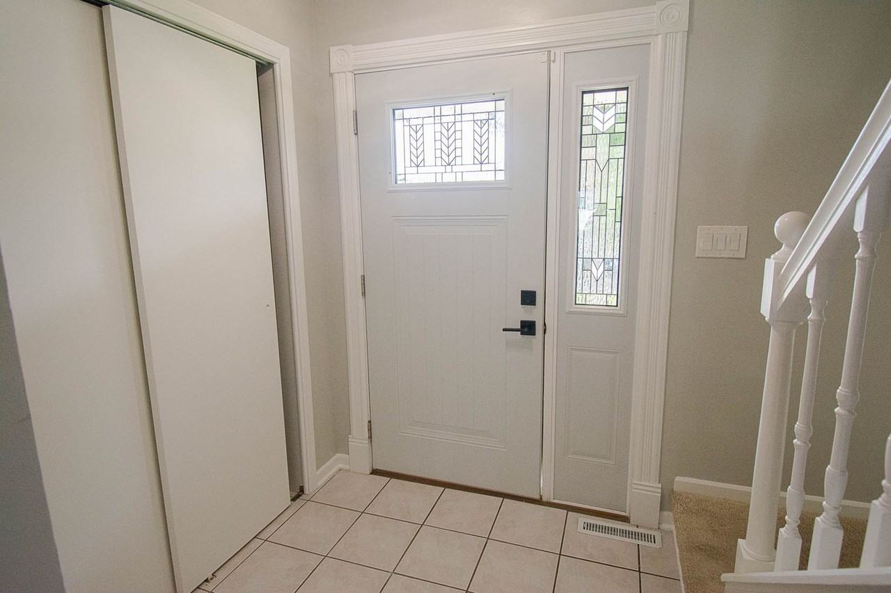 819 3 1/2 Ave Nw - Photo 2 of 37