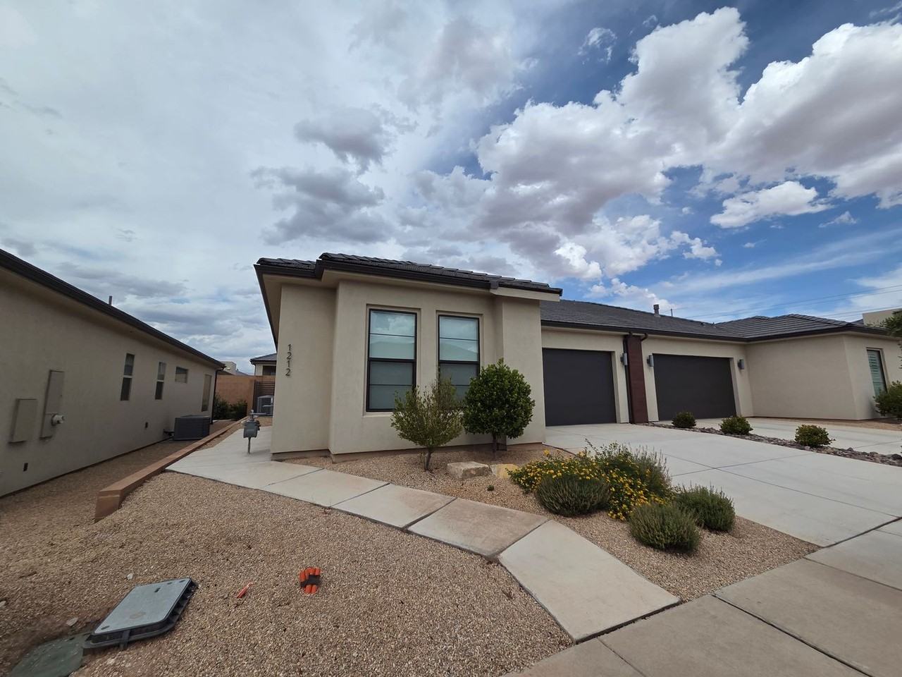1212 W Hopewell Dr - Photo 2 of 28