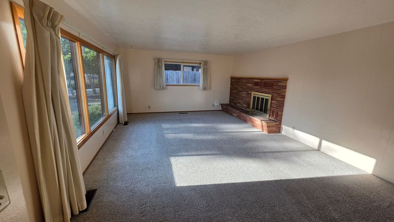 410 4th St - Photo 2 of 15