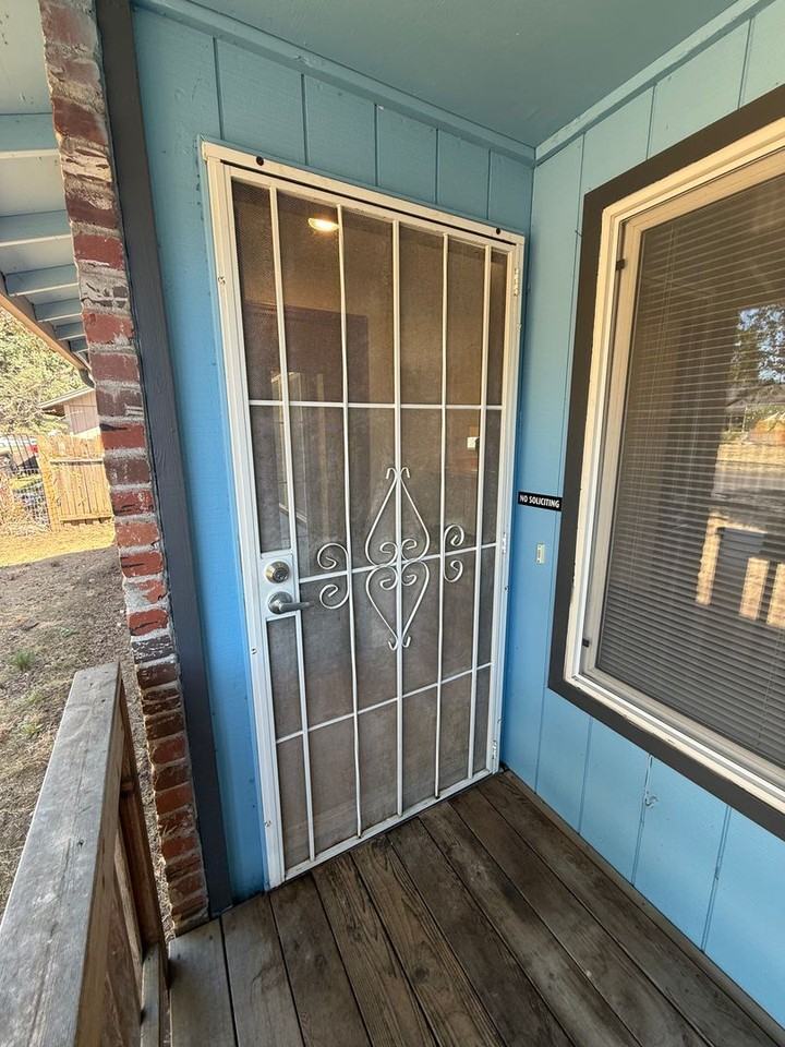 14119 Ne 15th St - Photo 2 of 17