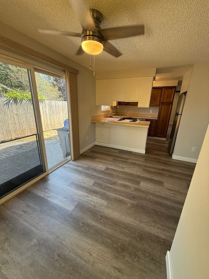 14119 Ne 15th St - Photo 5 of 17