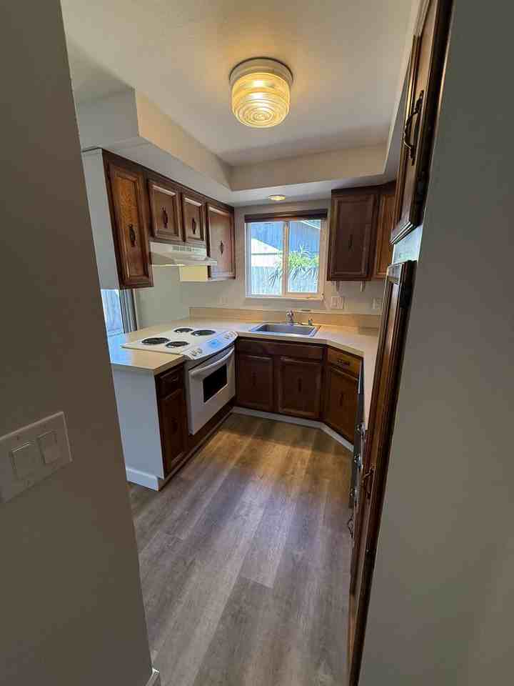 14119 Ne 15th St - Photo 6 of 17