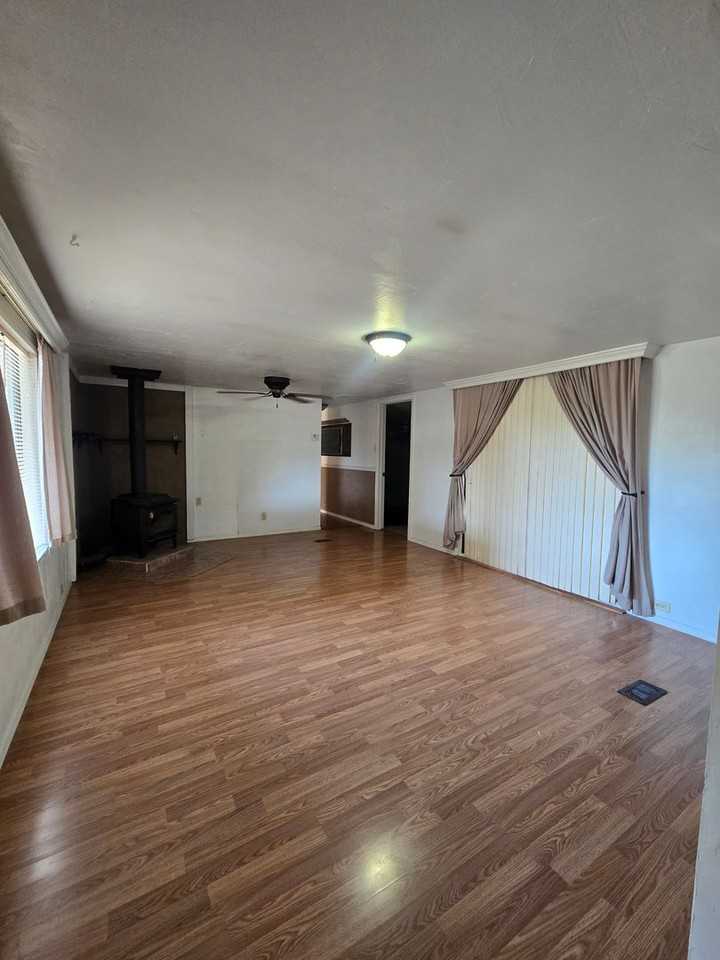 216 Conestoga Trl - Photo 3 of 19