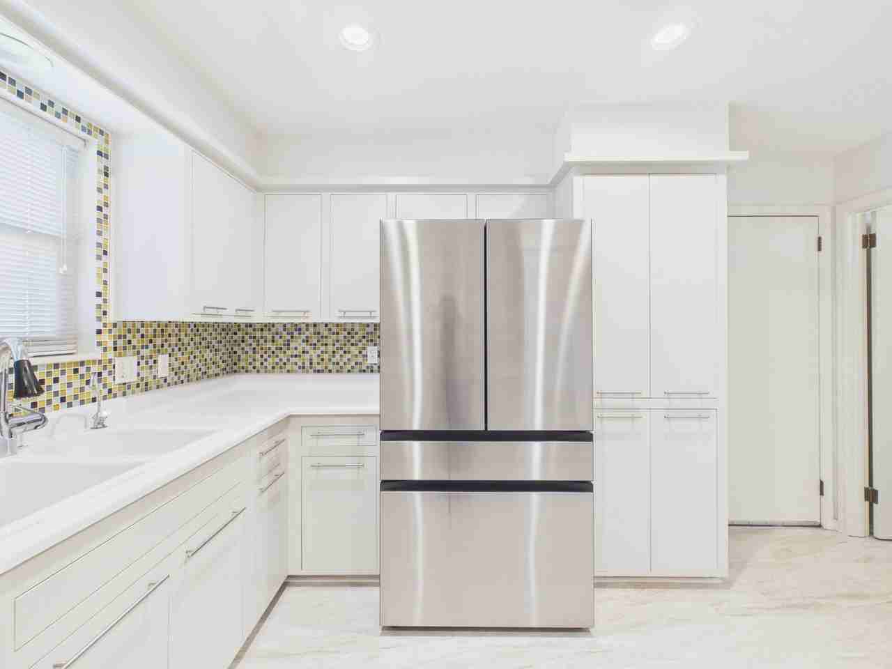 6810 Montague Dr - Photo 7 of 39
