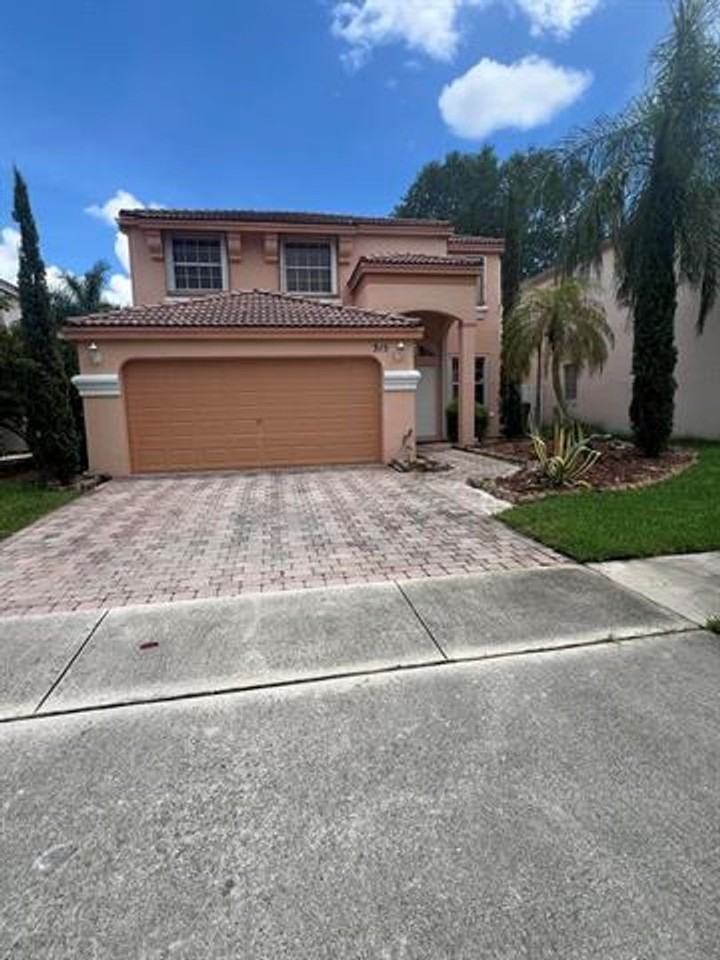 315 Nw 158th Ln #315 - Photo 3 of 26