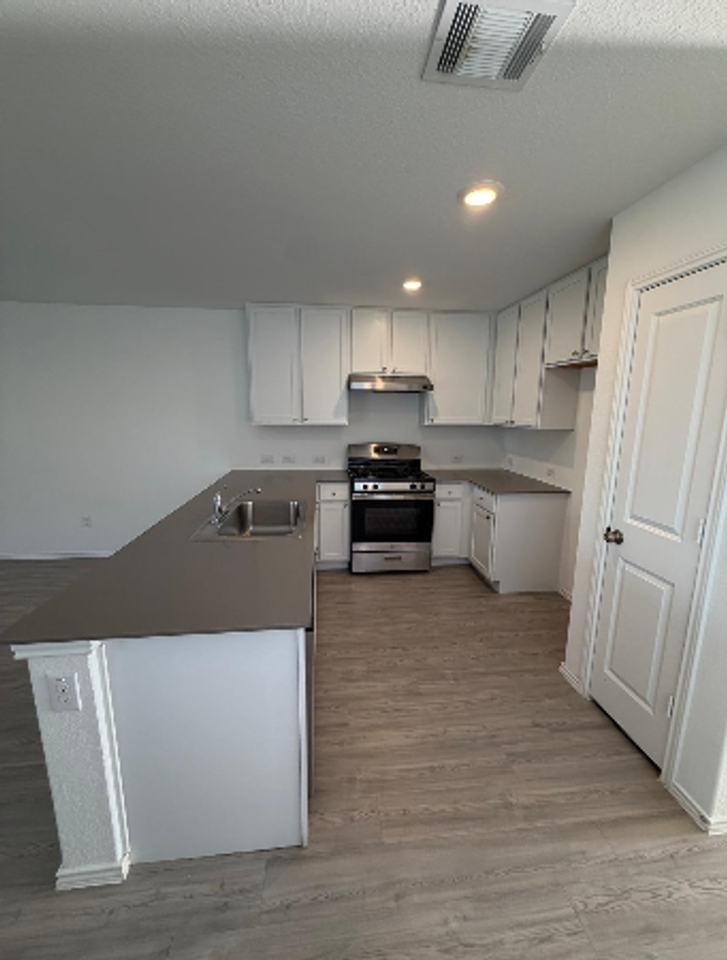 7259 Duck Pond - Photo 3 of 15