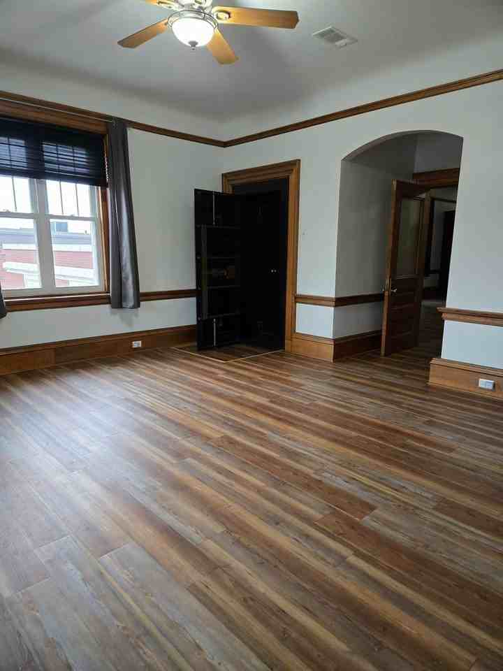 315 N Lawler St - Photo 5 of 14