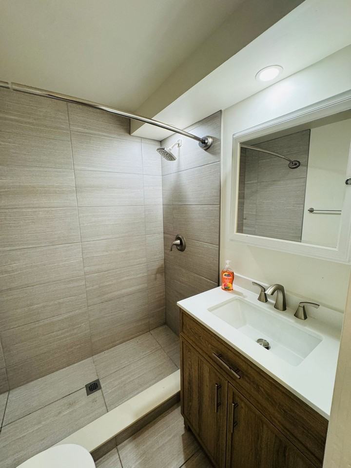 20 Clendenny Ave - Photo 3 of 33