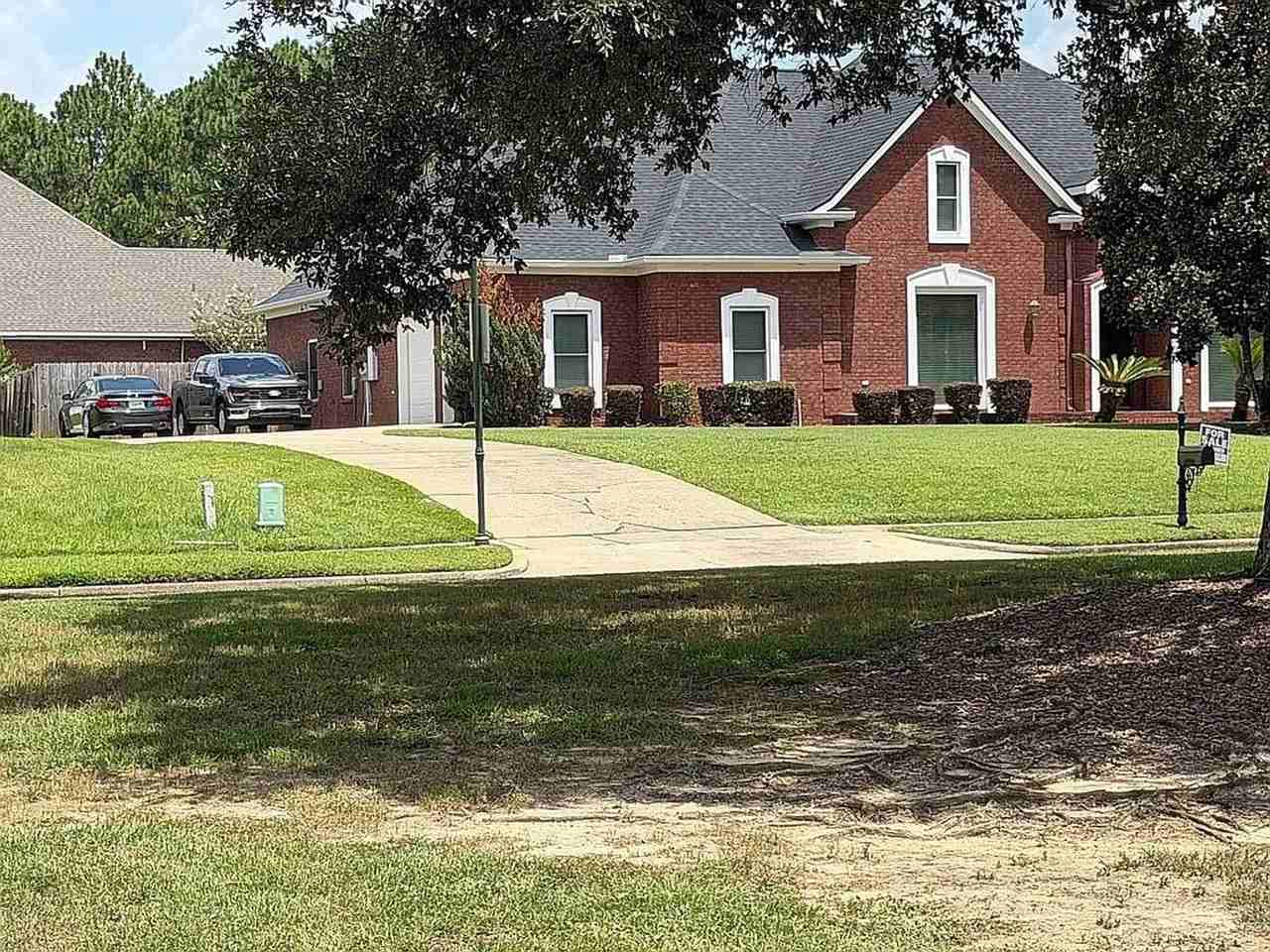 7112 Raleigh Blvd - Photo 2 of 12