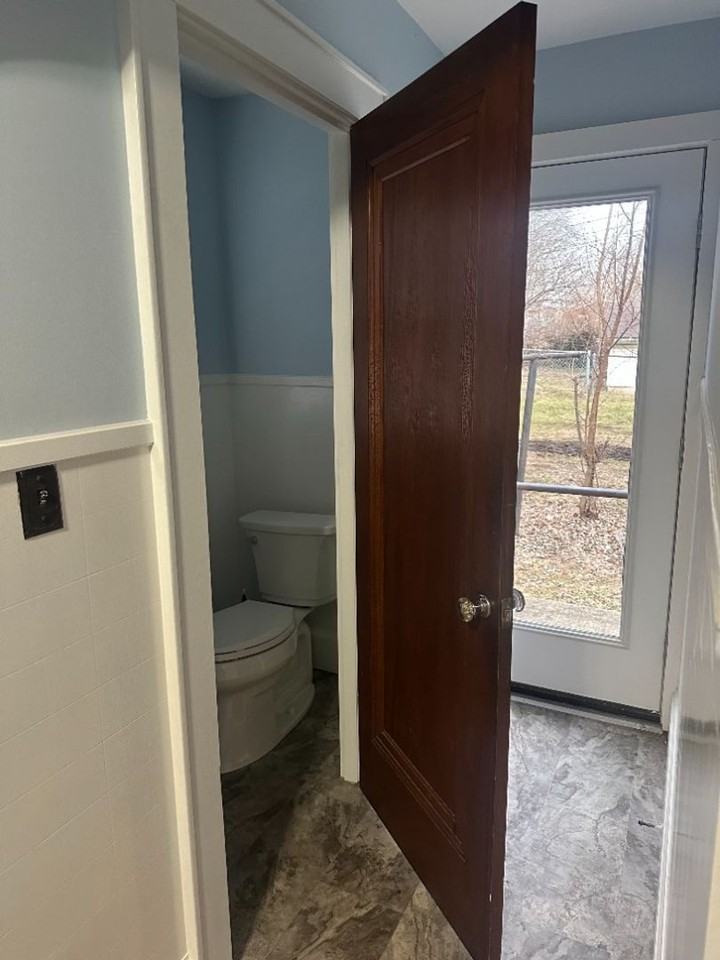 118 N Washington St - Photo 5 of 9