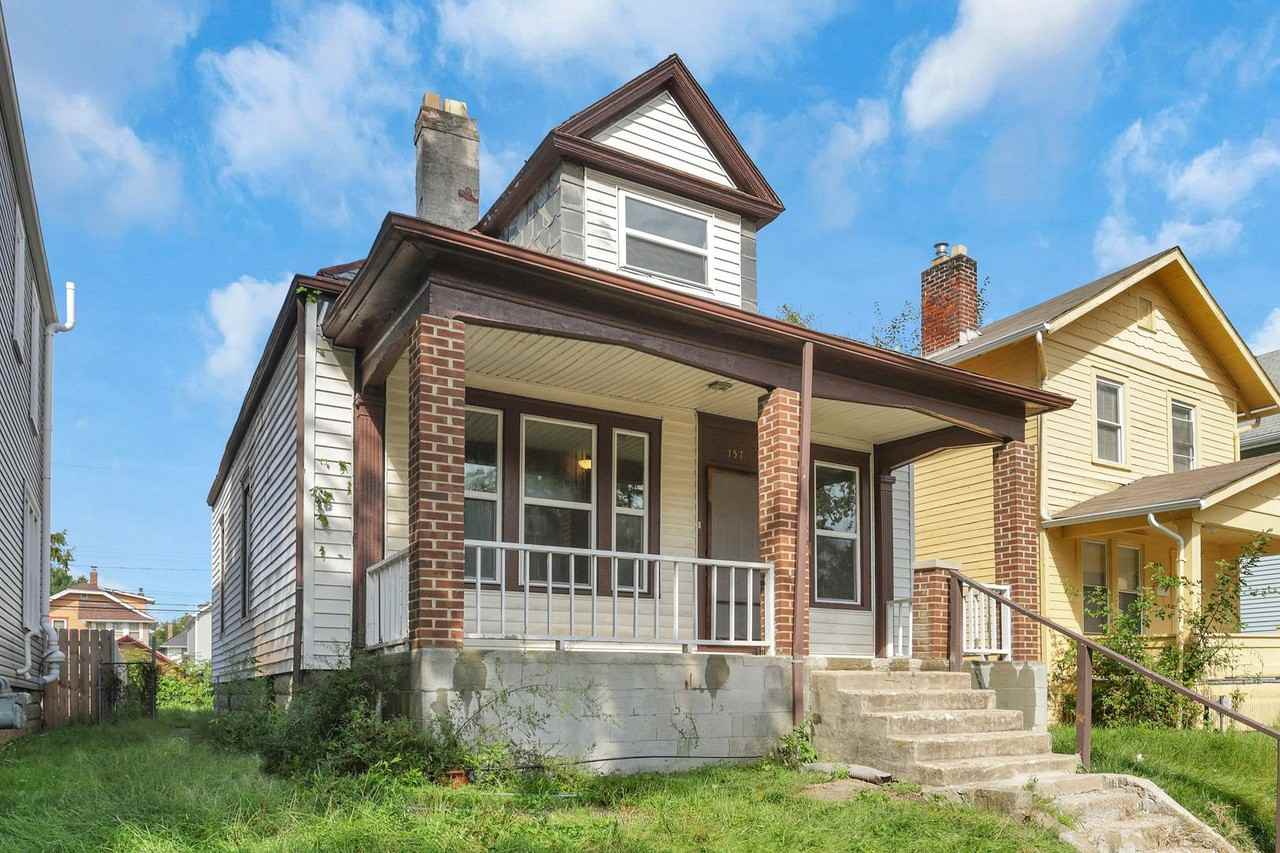 157 S Eureka Ave - Photo 3 of 42