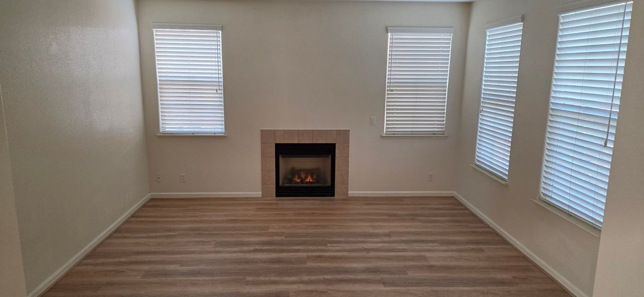 4195 Peninsula Point Dr - Photo 2 of 46