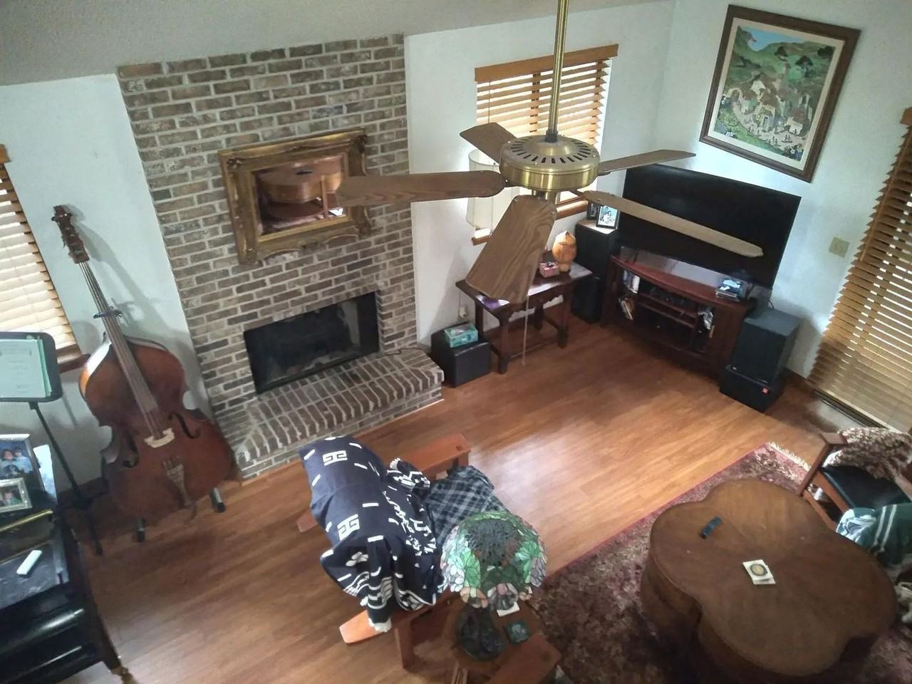 275 Bayridge Ct - Photo 6 of 17