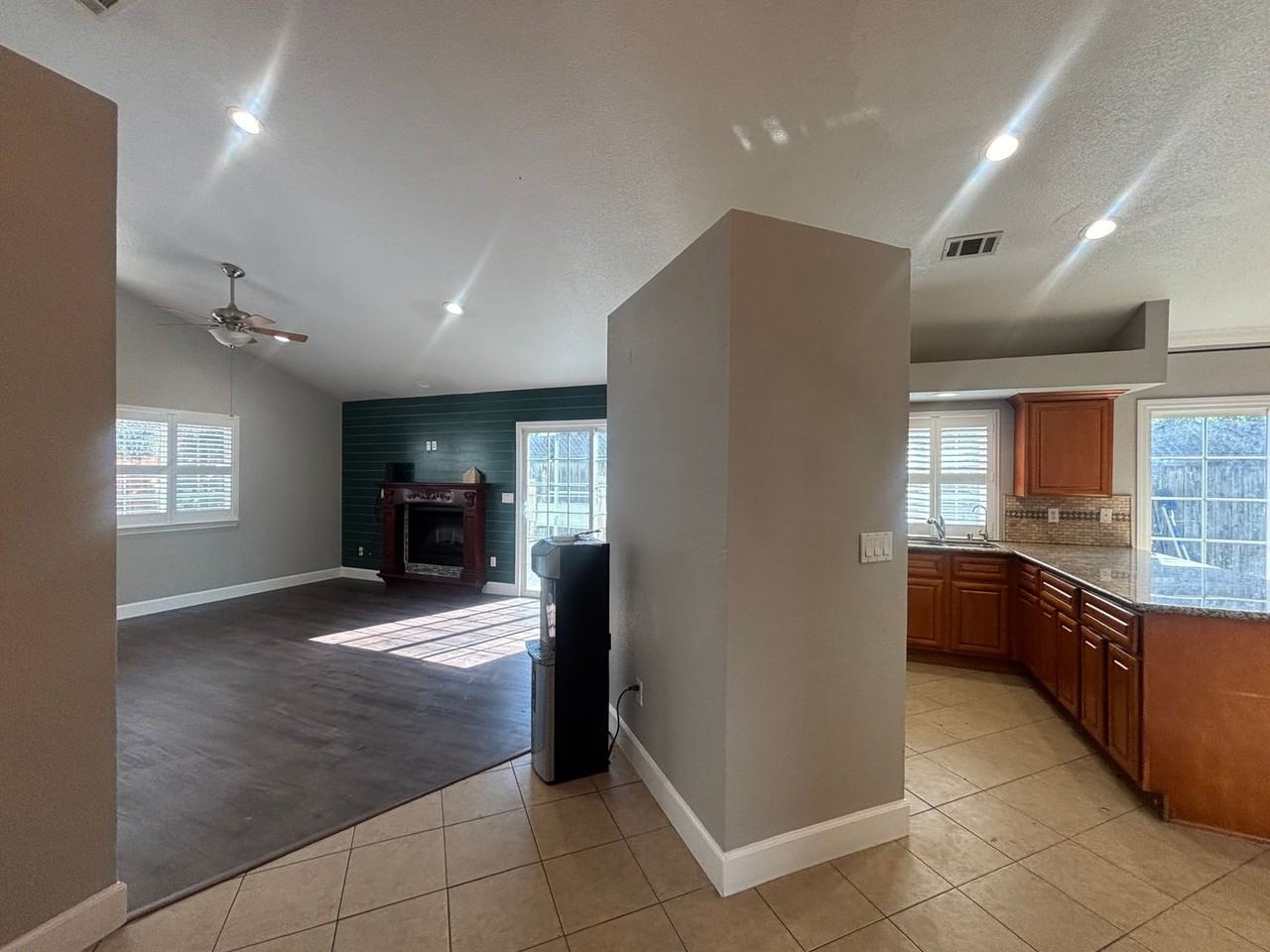 1150 Buckthorn Ln - Photo 3 of 21