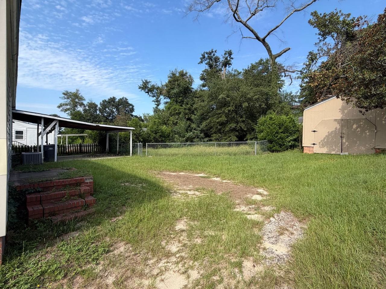 1743 Kissingbower Rd - Photo 3 of 17