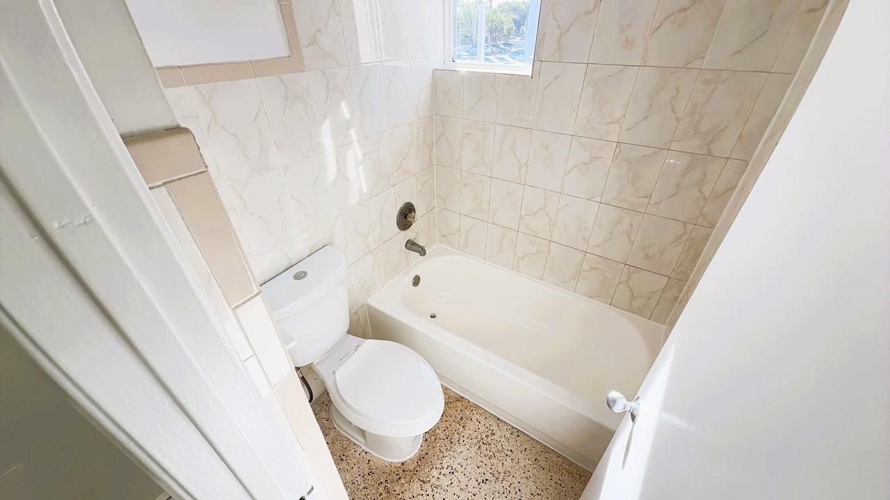 Giovanna Apartments - Photo 4 of 20
