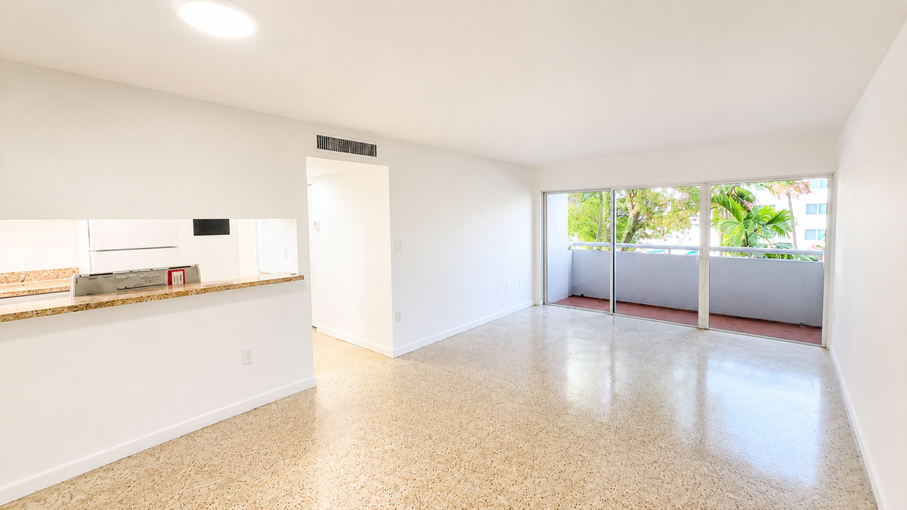 Giovanna Apartments - Photo 2 of 20