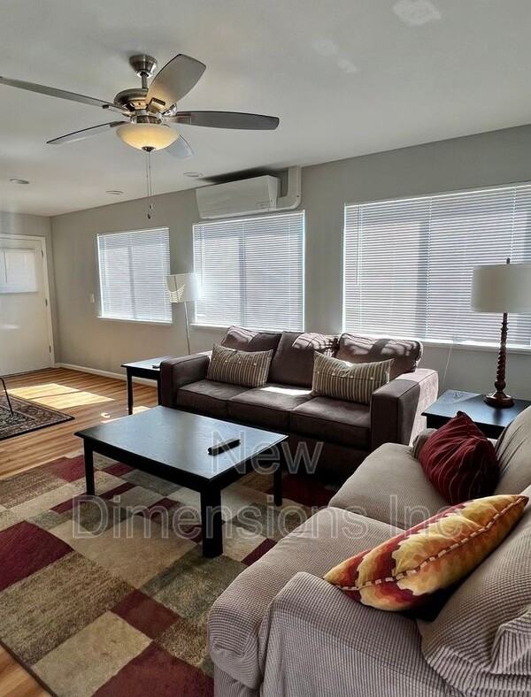 561 Claremont St - Photo 5 of 15