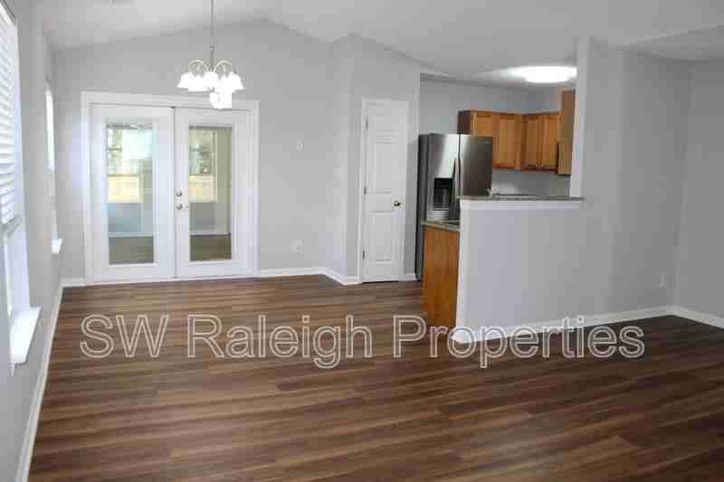 312 Evening Star Dr - Photo 4 of 31