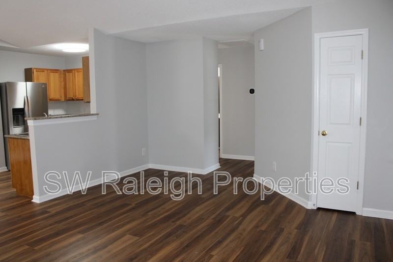 312 Evening Star Dr - Photo 7 of 31