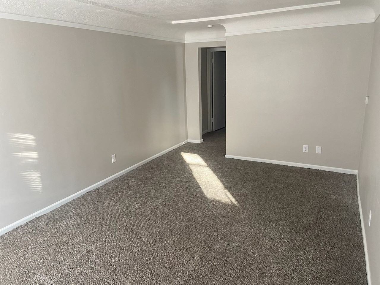 5915 Urbandale Ave - Photo 2 of 7