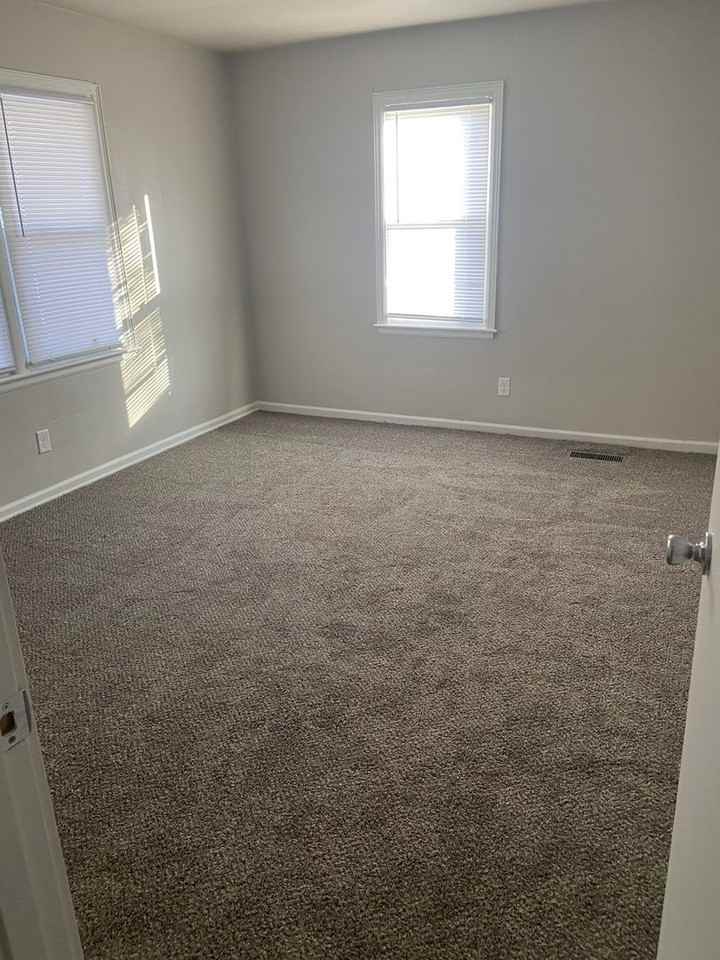 5915 Urbandale Ave - Photo 5 of 7