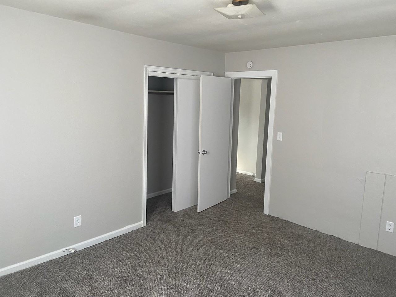 5915 Urbandale Ave - Photo 6 of 7