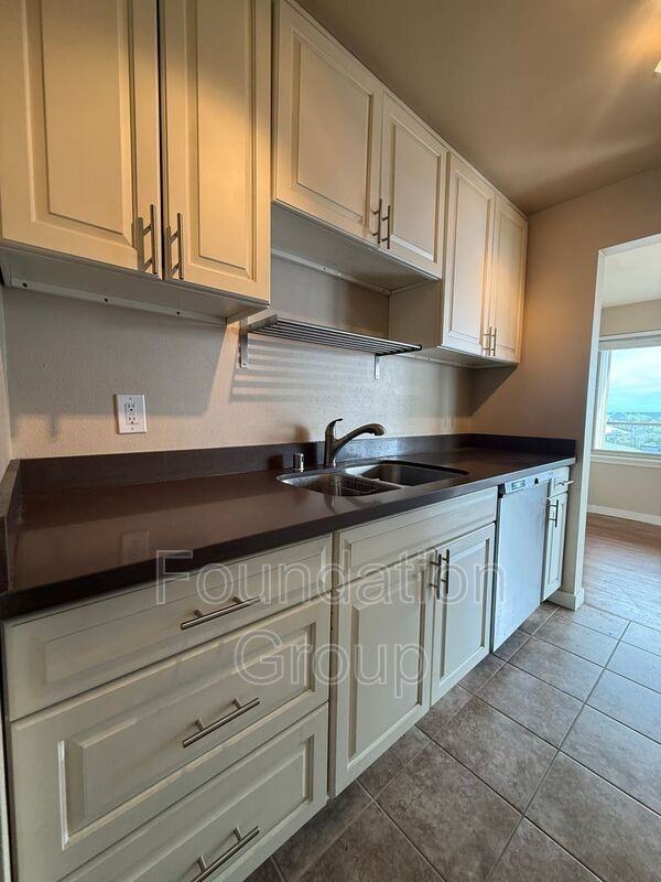 23 Aloha St #302 - Photo 4 of 11